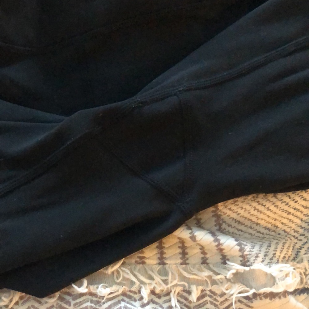 Fabletics Oasis Black With Pockets - image 5